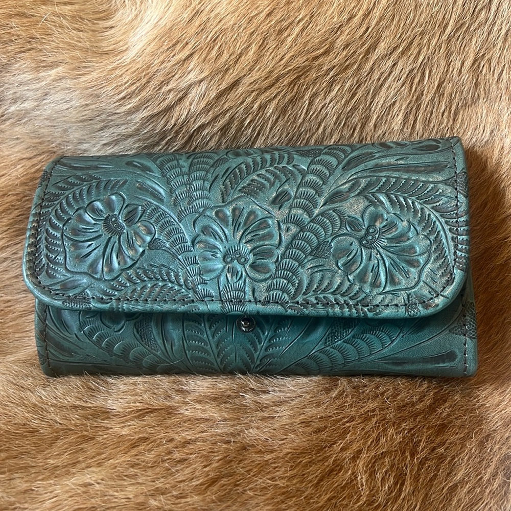 Turquoise leather wallet by American West